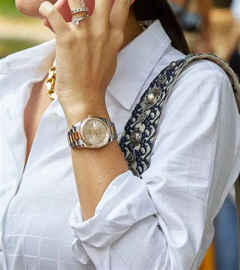 13 Best Digital Watches For Women As Per A Fashion Stylist 2025