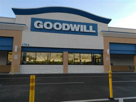Goodwill Manasota Retail Store Donation Center 1704 N Honore Ave Goodwill Manasota Retail Store Donation Center 1704 N Honore Ave